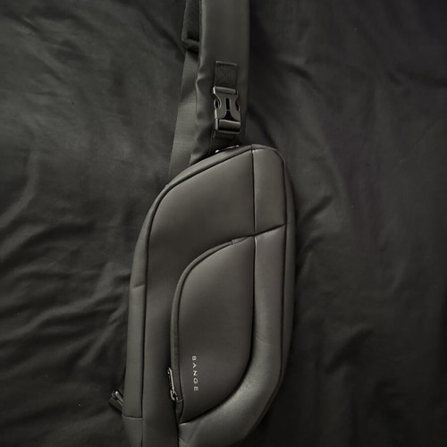 Bange chest pack like new, black
