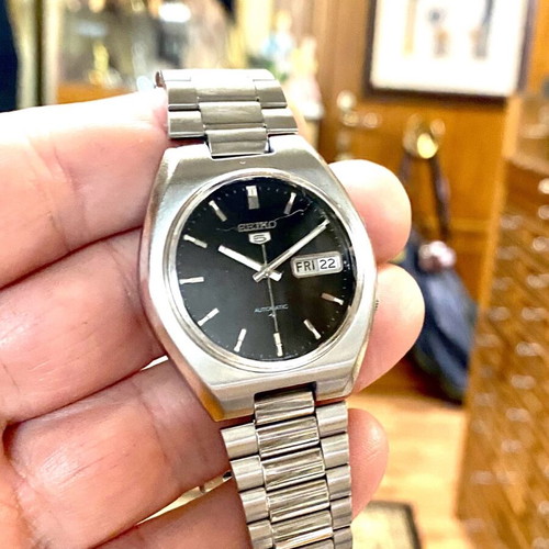 Seiko 5 N9 automatic vintage 1970s watch like new