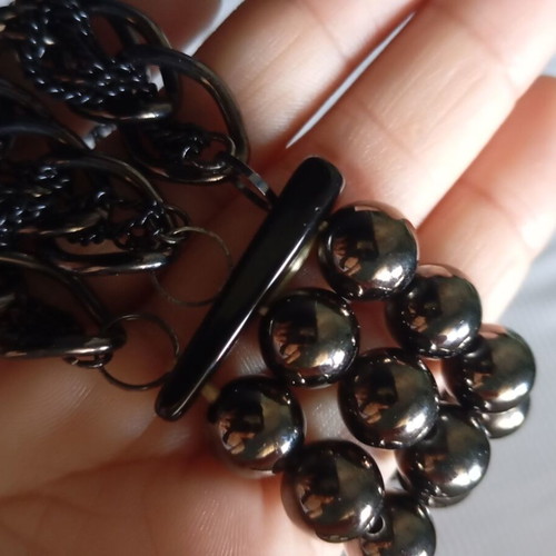 Bracelet new with pearls and chains, gray and black