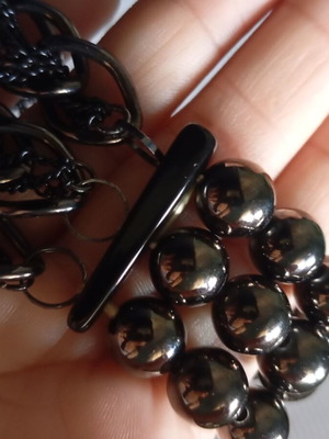 Bracelet new with pearls and chains, gray and black