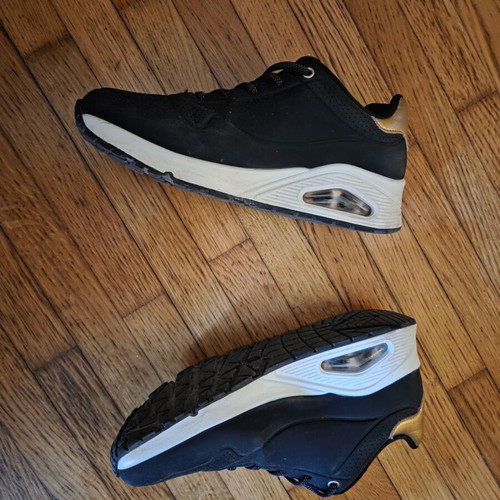 Skechers Los Angeles women's black sneakers