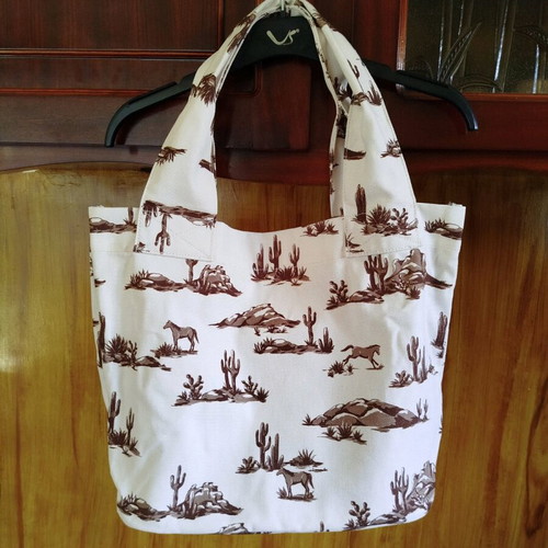 Mango summer shoulder bag like new, white and brown