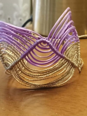 Macrame bracelet like new in lilac and gold