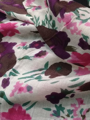 Cotton scarf with colorful patterns