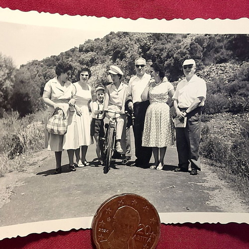 Vintage black and white photo large group with bicycle, like new