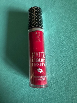 Dust + Cream Matte Liquid Lipstick new, shade #15, transfer proof