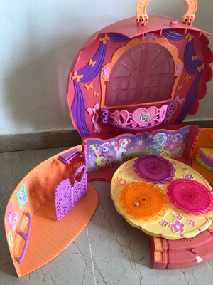 My Little Pony Playset 2003 used with missing parts