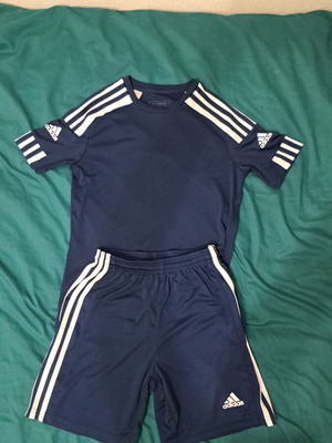 Σετ Adidas 152 Aeroready ποδοσφαιρικό για αγόρι σαν καινούργιο, μπλε