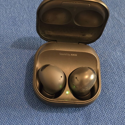 Samsung Galaxy Buds2 Pro Bluetooth earbuds with sweat resistance and charging case, Bora Purple