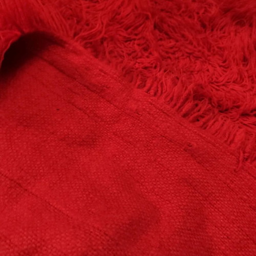 Red flokati like new 2.55x1.70 washed