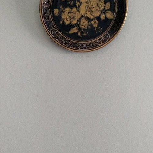 Decorative plate hand made like new with 24k gold roses