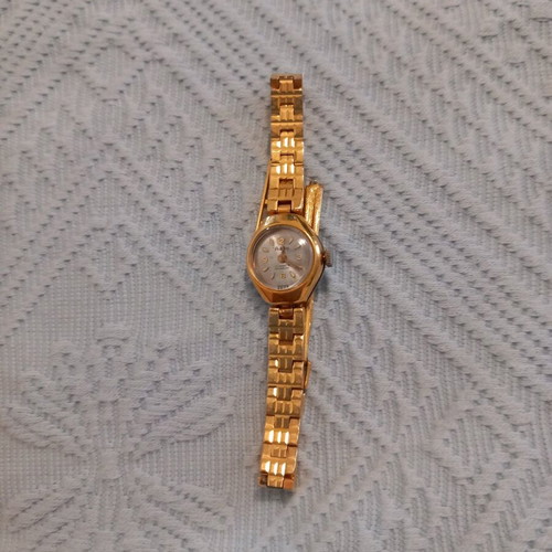 Vintage steel wristwatch like new, women's