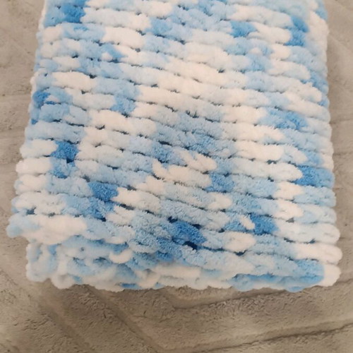 Baby handmade knitted blanket like new