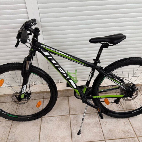 Ideal Freeder 27.5 like new men's mountain bike with Shimano disc brakes