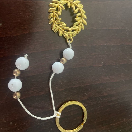 Keychain like new, white