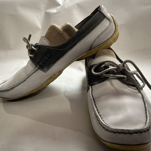 Men's flat shoes used size 43, genuine leather, white and blue