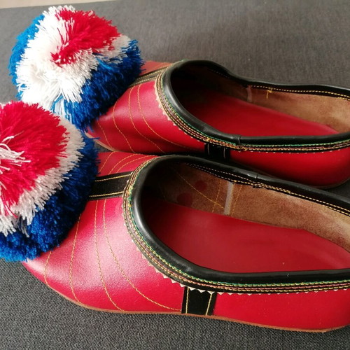 Tsarouchia used, leather, size 43, red dance shoes