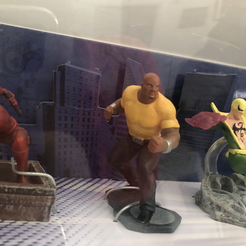 Marvel Street Heroes Figurine Playset with 7 Figurines new