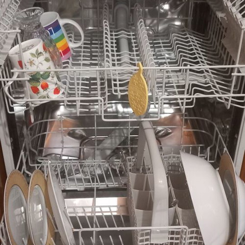Zanussi dishwasher large 60cm like new