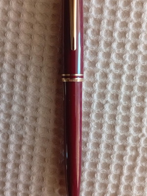 Montblanc Generation vintage ballpoint pen, burgundy resin, gold trim