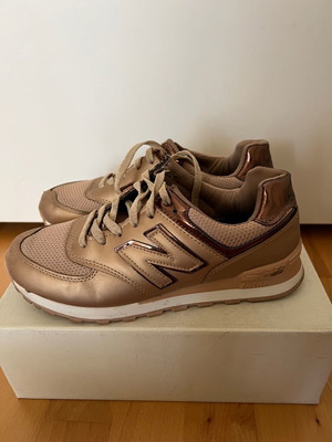 Women's athletic shoes used, size 38, pink gold
