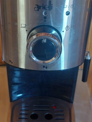 Arielli Espresso Machine 15bar like new, functional