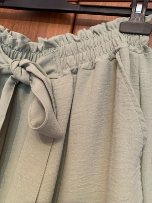 Zip Culotte Pants Olive like new, size XL