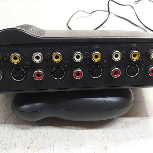 AV selector 4 channels with remote like new model AV-414RY/C
