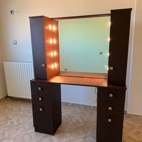 Bedroom vanity set with 8 spotlights and storage, includes stool