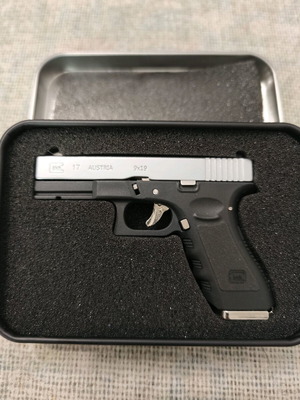 Glock 17 keychain new, 1:3 scale with movable parts