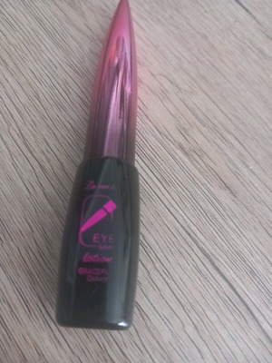 Eyeliner with brush long-lasting new