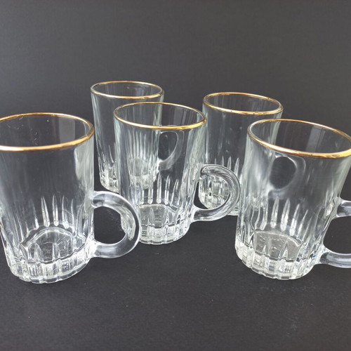 Set of 5 vintage shot glasses like new, glass with gold detail