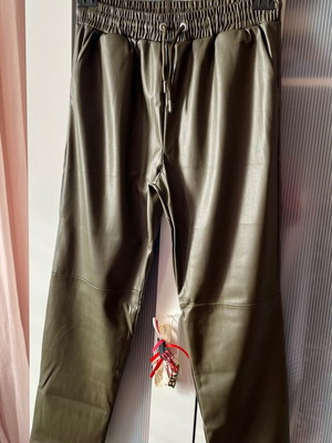 Παντελόνι γκρι λαδί large με εσωτερική επένδυση καινούργιο