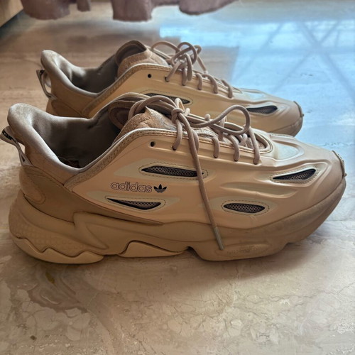 Adidas men's sports shoes used, beige size 43.5