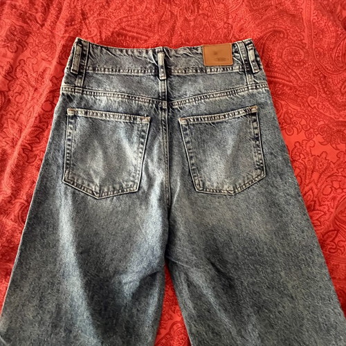 Karavan jeans size 28 like new, worn 2-3 times