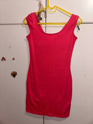 H&M coral/pink bodycon dress like new, size S