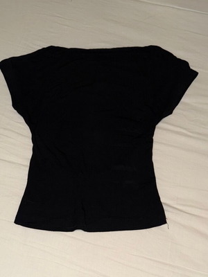 Top black, like new, size S-M, elastic