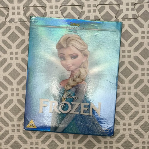 Frozen Disney Blu-ray movie like new, dubbed