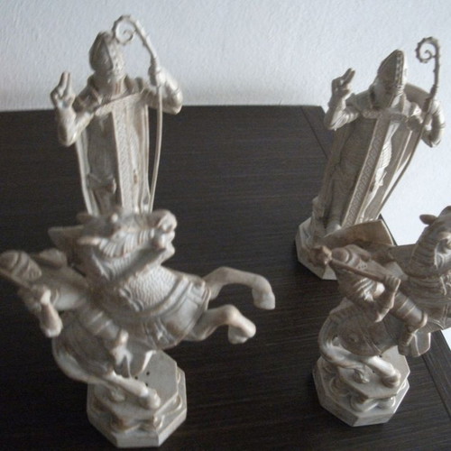 Harry Potter chess figures used, set of 8 with velvet pouch
