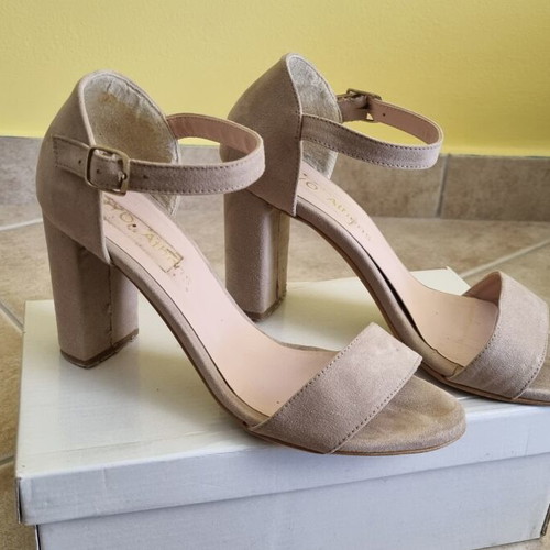Moyo Athens beige suede sandals size 36, 8cm heel