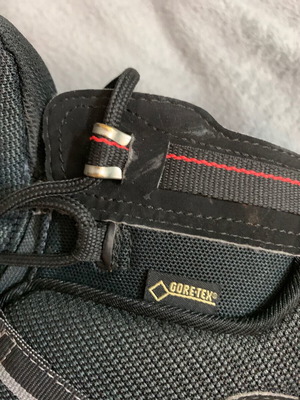 Adidas AX1 μποτάκια πεζοπορίας 44 μεταχειρισμένα, μαύρα