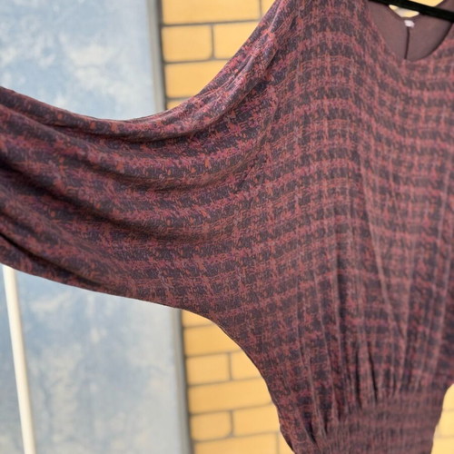 Blouse with batwing sleeve used, red and purple, size XL
