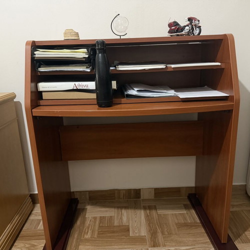 Opening desk, height 100 cm, width 98 cm