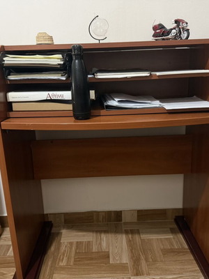 Opening desk, height 100 cm, width 98 cm