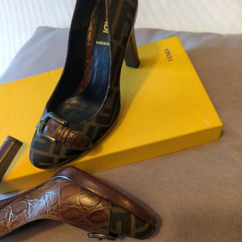 Fendi brown leather and fabric pumps like new, size 36.5