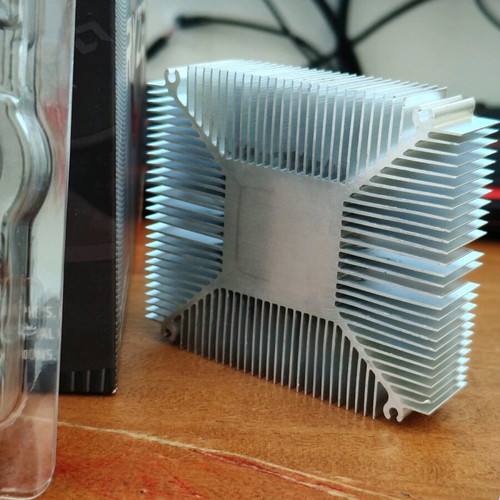 AMD Athlon 3000G processor used, 2 cores, Socket AM4 with cooler