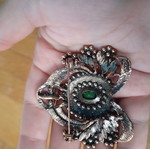 Visson brooch