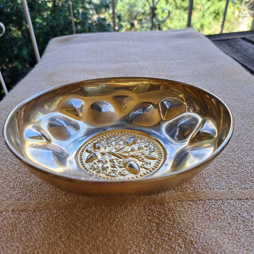 Vintage gilded brass fondue bowl with embossed designs like new