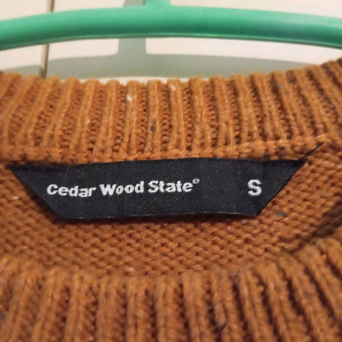 Primark men's sweater light brown Small like new with elbow patches
