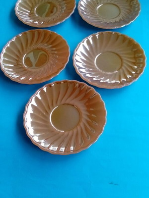 Anchor Hocking vintage plates like new, set of 5, made in USA